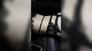 Địt nhau trên xe