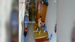 Clip Hot Chị Chủ Shop Đang Livestream Bán Đồ Thì Khách Quen Vô Địt