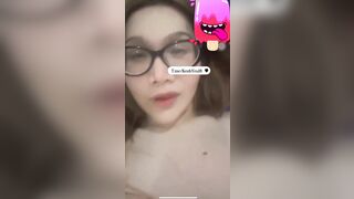 về quê nghỉ hè không được gặp con cu của Ny lên phải call sex để thủ dâm