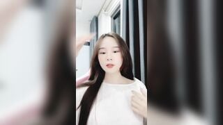 Phần 1: gái xinh ngực to tròn ngồi show hàng tâm sự với anh em