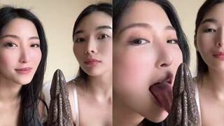 Clip Hot Có Cặc Ngon Rủ Bạn Thân Qua Nếm Thử Liền
