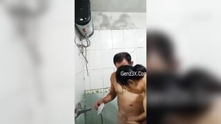Clip Hot 2 Ông Bà Già Mà Còn Sung Sức Địt Nhau Trong Nhà Tắm