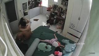 Clip Hot Hack Camera Vợ Chồng Địt Nhau Lúc Con Ngủ Bên Cạnh