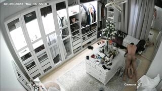 hack cam thấy cặp đôi địt nhau trong phòng thay đồ phần 1