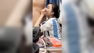 Thu Phương rất thu hút bởi cái mồm khẩu dâm và bú cu cực đỉnh