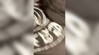 vừa ngồi chơi lmht vừa được em NY dáng ngon ngồi nhún là cảm giác như nào