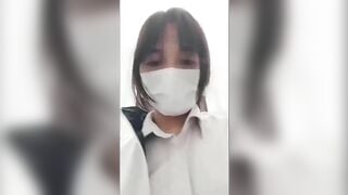 HS dâm đãng gạ chịch bạn thân và thủ dâm slave trong nhà vệ sinh