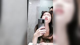 doggy trước gương với em gái xinh dâm đãng dáng ngon