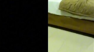 Em teen dáng thon cùng bạn trai vào nhà nghỉ địt nhau cả đêm
