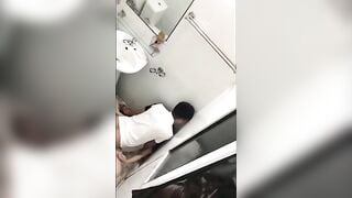 quay lén HS mới lớn dẫn nhau public và làm tình trong nhà vệ sinh quán cafe