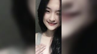 Cái bướm hồng của Phương Trâm khiến bao con cu của AE thèm đụ