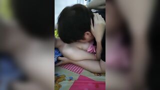 giúp chị hàng xóm thiếu thốn tình cảm giúp chị giải tỏa cơn nứng