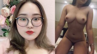 Clip Hot Nhã Linh 2k6 Mặt Xinh Cộng Quả Body Hết Nước Chấm