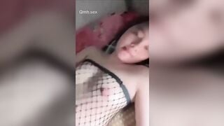 Bé teen cute diện đồ lưới show cho người yêu