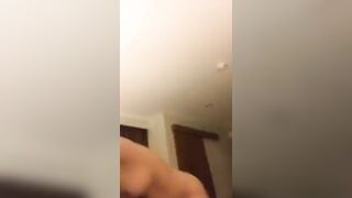 Hì hục cả đêm sáng dậy em đồi làm nháy nữa mới về