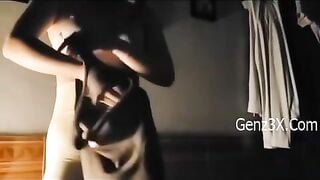 Đại ca xăm trổ địt vợ của đàn em