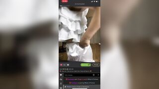 em SV năm nhất thiếu tiền live app thủ dâm cực nứng với lồn múp không lông