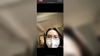 em SV năm nhất thiếu tiền live app thủ dâm cực nứng với lồn múp không lông