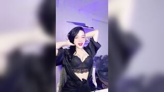 gái teen vú to xinh gái dâm đãng live app làm tình với Ny cực nứng
