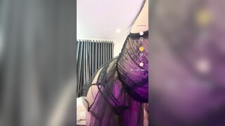 gái xinh chuppy lồn múp live thủ dâm với bím múp không lông bằng sextoy
