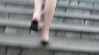 Quay lén dưới váy của các cô gái P1