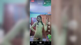 lời nguyền của em muốn trao tới ae là ngắm cái lồn em ý