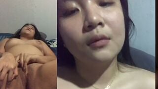 Clip Hot  Bé Nhung 2006 Ra Mắt Video Tự Xoa Vú