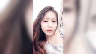 Thảo Baby 2006 live thủ dâm bắn nước rên rỉ với con cu giả Phần 23
