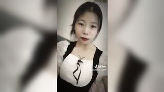 Có ai thích xem bé đái không nào