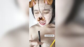 Cái gì nhét vô nồn được là em nhét hết dam ác