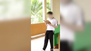 Học sinh VN , tuộc quần bạn