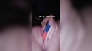 em học sinh bím non thủ dâm với cây son cực nứng