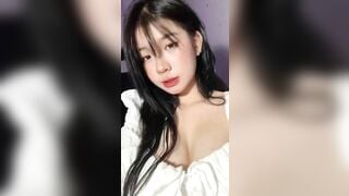 Vân Anh vú to dáng ngon nuột mặc ren đen lắc đít cực nứng