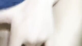 gái móc lồn