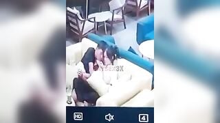 Clip Hot Cặp Đôi Làm Chuyện Ấy Trong Quán Trà Sữa