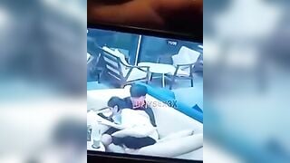 Clip Hot Cặp Đôi Làm Chuyện Ấy Trong Quán Trà Sữa