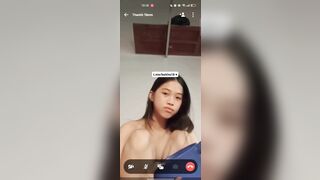 Huấn luyện đưa bé vào đời móc lần đầu sướng quá em chỉ nhắm mắt tận hưởng