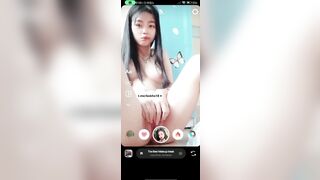 bé HS body ngon lồn múp hồng hào ngồi móc nhẹ nhàng cực nứng