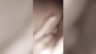 Hà Vy 2ka10 vú to lồn múp thủ dâm với bím non chưa mọc lông sướng rên rỉ cực nứng