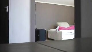 Hấp diêm e gái họ đang nằm học bài trên sofa