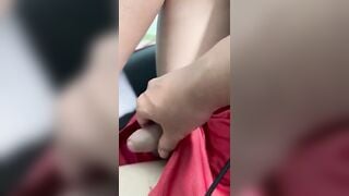 Ngủ me quá bị mò cu