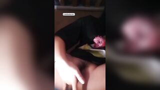 bé chuppy lồn hồng móc lồn thủ dâm với dưa chuột cực điêu luyện