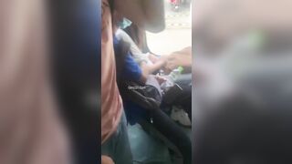 Sex Mò Vú Người Yêu Trên Xe Buýt Công Cộng Bị Quay Lại