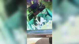 HS mới lớn vào quán nước bú cu làm tình cùng nhau ngay trong quán