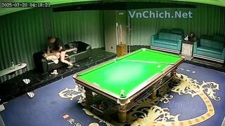 Chơi bida ai thua thì được chịch vợ người khác