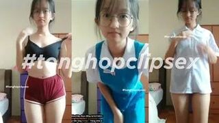 Mải chơi game nằm yên cho bạn trai đụ