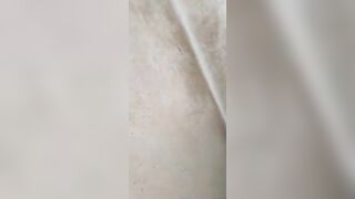 Quay lén em sinh viên năm nhất tắm
