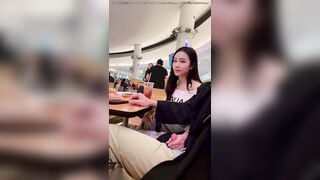 Oshiximiya bú cu sục cặc bạn trai public trong nhà hàng trung tâm thương mại