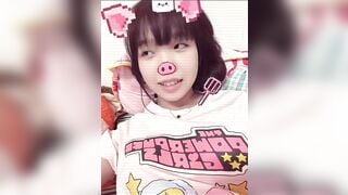 có ai muốn xem ảnh lột bé này không nhỉ?