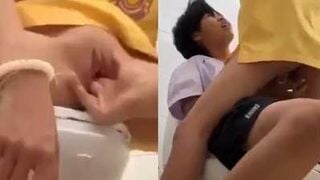 Sex Lồn Mới Mọc Lông Đã Dắt Nhau Vô Wc Trường Địt Ầm Ầm